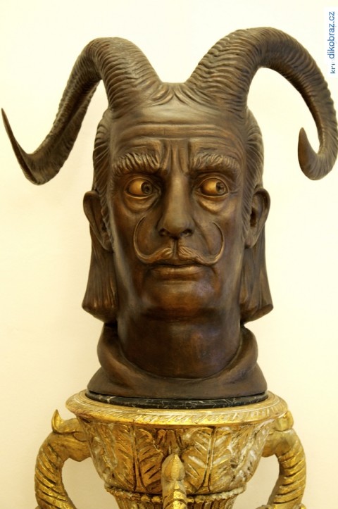 Jeho socha Rohatého Daliho